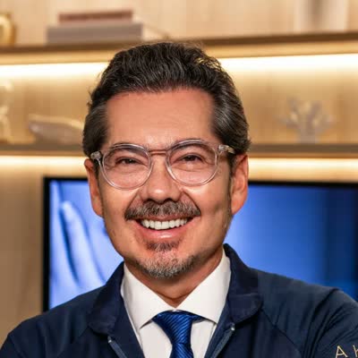 Dr. Luiz Akaki, cirurgião-dentista da Akaki Odontologia